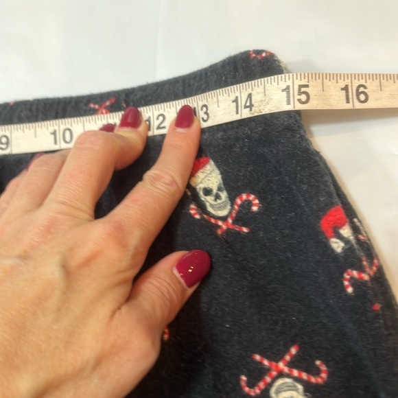 Lucky SKULL Santa HAT black flannel pants lounge CANDY CANES crossbones mens XL - Picture 13 of 14